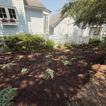Gardens by Oz - Landscape Architects or Designers Near Me - Norfolk, Virginia