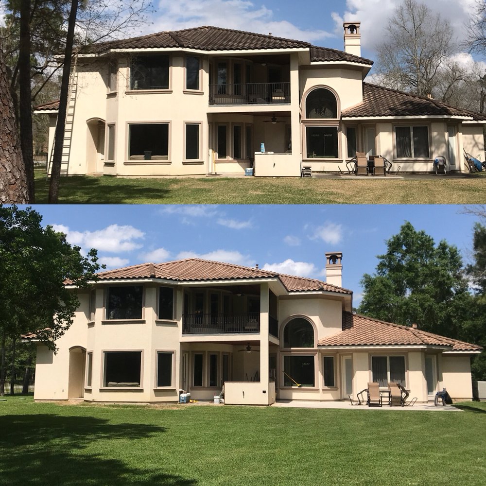 Slide of Woodlands Roof Cleaning & Pressure Washing