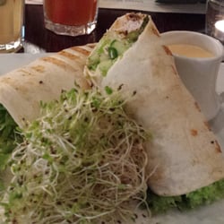 Street Restaurant & Club - Tortille z grillowania indykiem i warzywami