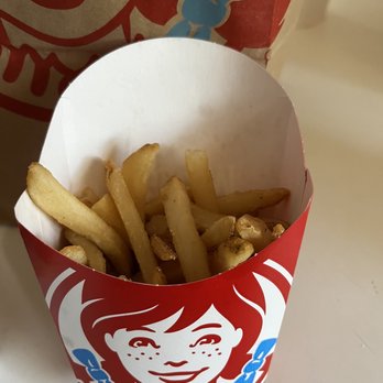 Wendy's - Ordered a medium but I guess they didn't get the memo. - Burgers Near Me - Aiea, Hawaii Wendy's - Ordered a medium but I guess they didn't get the memo. - Burgers Near Me - Aiea, Hawaii