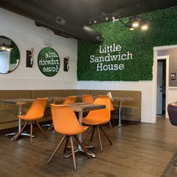 Little Sandwich House - Seating area