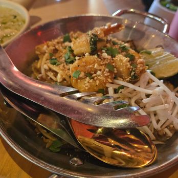 Very Thai - Pad Thai - Thai Near Me - Los Angeles, California