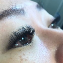 The Art of Beauty - Volume lash extensions by Katie