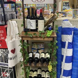 Bay Garden Cafe Deli Market - Great wine choices