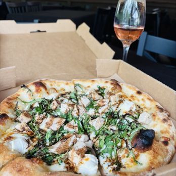 Naca Valley Vineyard - Chicken Pizza - Wineries Near Me - Nacogdoches, Texas Naca Valley Vineyard - Chicken Pizza - Wineries Near Me - Nacogdoches, Texas