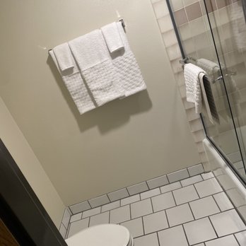 Best Western Plus Monterey Inn - Hotels Near Me - Monterey, California