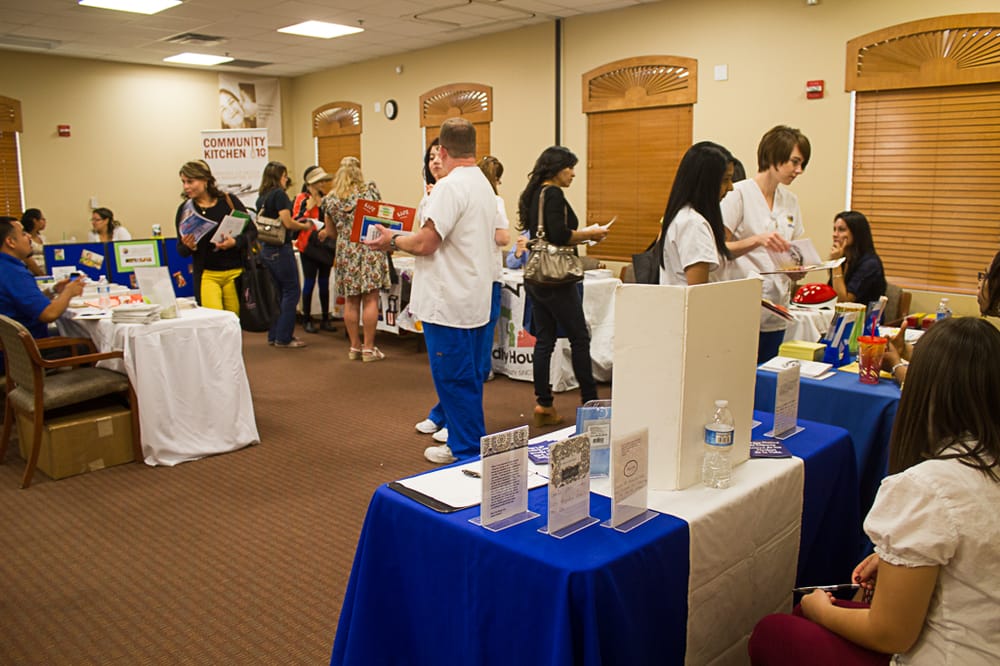 Fresh Start Women's Foundation - social services organization in Phoenix, AZ