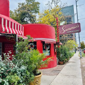 Sammie’s - Outside - Italian Near Me - Austin, Texas