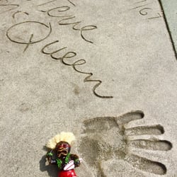 Footprints and Handprints of Hollywood Stars and Starlets - Hanging with Steve!