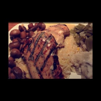 Cheddar's Scratch Kitchen - Dijon chicken and mushrooms with Texas style green beans and mashed potatoes - Comfort Food Near Me - San Antonio, Texas Cheddar's Scratch Kitchen - Dijon chicken and mushrooms with Texas style green beans and mashed potatoes - Comfort Food Near Me - San Antonio, Texas