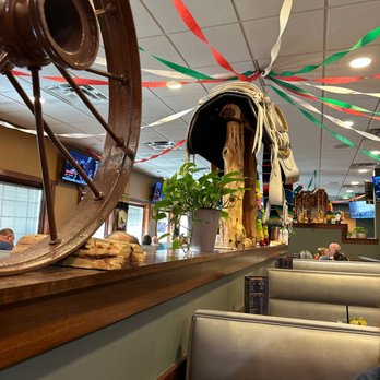 El Potro Mexican Cafe - The divider from my seat. - Mexican Near Me - Liberty, Missouri El Potro Mexican Cafe - The divider from my seat. - Mexican Near Me - Liberty, Missouri