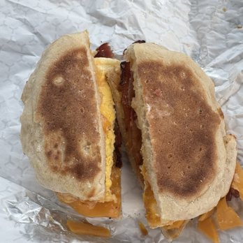 Pepper Grind Coffee - Bacon and egg breakfast sandwich - Acai Bowls Near Me - El Centro, California