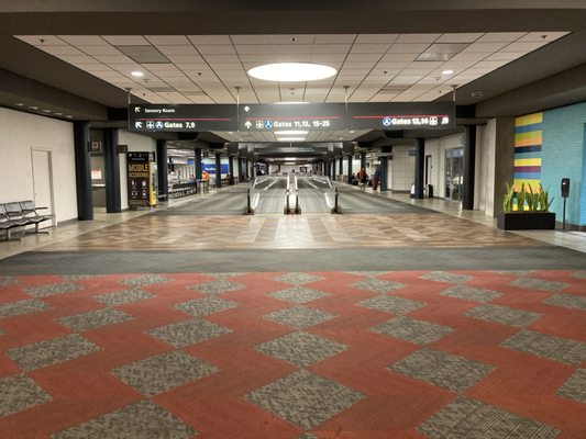 Pittsburgh International Airport by null