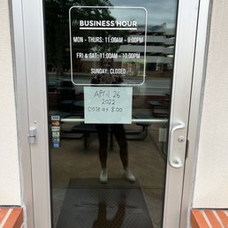 Ordered online for pickup, show up and they were closed. It was 630pm the sign said they close at 8. Go somewhere else for food. Ordered online for pickup, show up and they were closed. It was 630pm the sign said they close at 8. Go somewhere else for food.