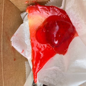 Mike's Pastry - Cheesecake strawberry - Bakeries Near Me - Boston, Massachusetts Mike's Pastry - Cheesecake strawberry - Bakeries Near Me - Boston, Massachusetts