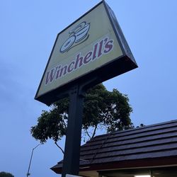 Winchell's Donut House - Donuts!