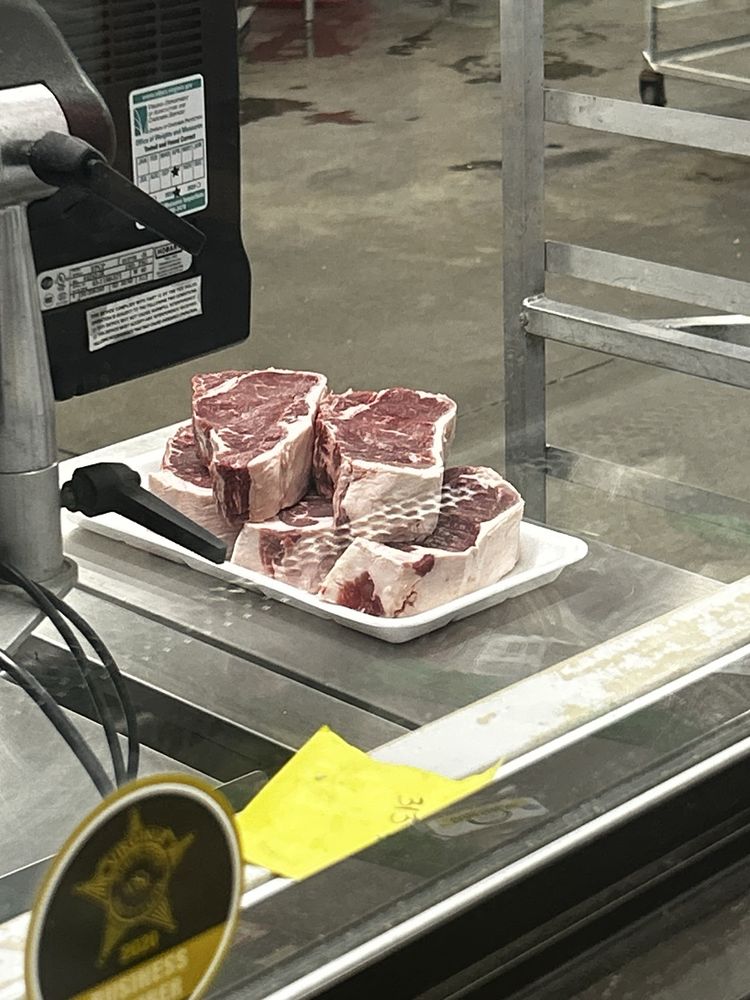 Castle's Butcher Shop Logo