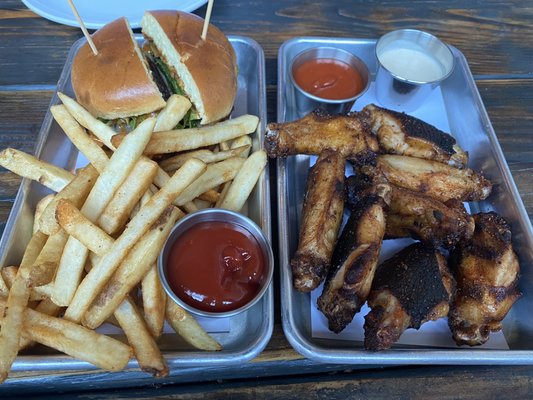 Reclaimed Bar & Restaurant - Chicago by null