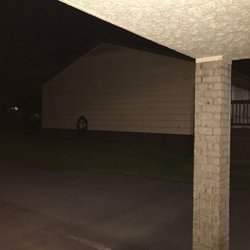 Motel M Lewisburg - Nice back lot, dimly lit and open to the not so nice neighborhood