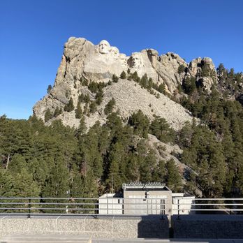 Mount Rushmore National Memorial - Landmarks & Historical Buildings Near Me - Keystone, South Dakota