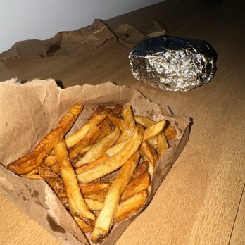 Five Guys - Burgers Near Me - Charlotte, North Carolina