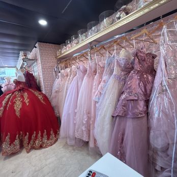 Quinceañera House - Sewing & Alterations Near Me - Chicago, Illinois Quinceañera House - Sewing & Alterations Near Me - Chicago, Illinois