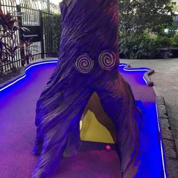Hollywood Drive In Golf - Mini Golf Near Me - Orlando, Florida