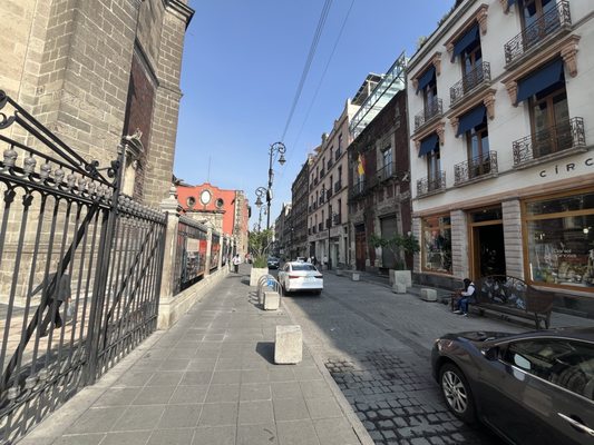 Hotel Catedral . by null