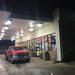KIDD-JONES - Truck parked at the front of the store at night