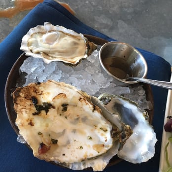 Taylor Shellfish Oyster Bar - Raw oysters ! - Seafood Near Me - Seattle, Washington