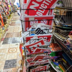 99 Cents Treat - Signs