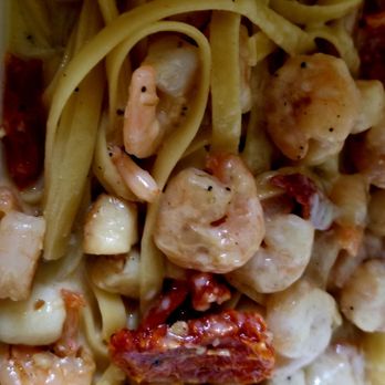 Alfredo's Italian Restaurant - Italian Near Me - Petaluma, California