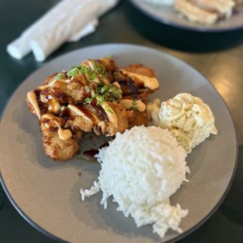 Joey's Kitchen Napili - Garlic chicken - Filipino Near Me - Lahaina, Hawaii Joey's Kitchen Napili - Garlic chicken - Filipino Near Me - Lahaina, Hawaii