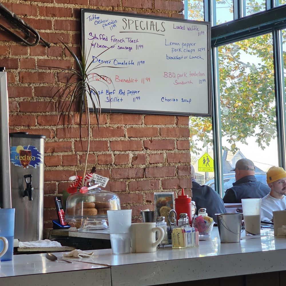Lisa's Radial Cafe - Daily Special - Breakfast & Brunch Near Me - Omaha, Nebraska Lisa's Radial Cafe - Daily Special - Breakfast & Brunch Near Me - Omaha, Nebraska
