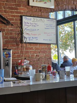 Lisa's Radial Cafe by null