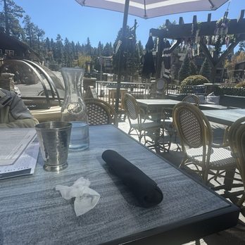 Stella Luna - Patio - Breakfast & Brunch Near Me - Big Bear Lake, California Stella Luna - Patio - Breakfast & Brunch Near Me - Big Bear Lake, California