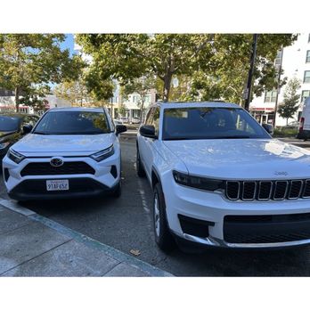 La Note - Self-driving (i think) EVs are everywhere, even (nicely) parked outside La Note. - French Near Me - Berkeley, California