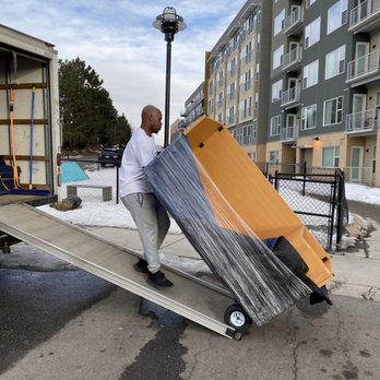 Fantastic Movers - Moving an office desk - Movers Near Me Fantastic Movers - Moving an office desk - Movers Near Me