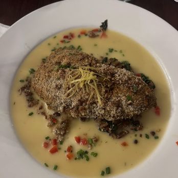 Muriel's Jackson Square - Pecan crusted drum - Cajun/Creole Near Me - New Orleans, Louisiana Muriel's Jackson Square - Pecan crusted drum - Cajun/Creole Near Me - New Orleans, Louisiana
