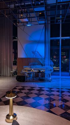 Room 725 by null