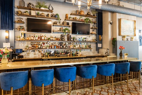 The Metropolitan On Main by null