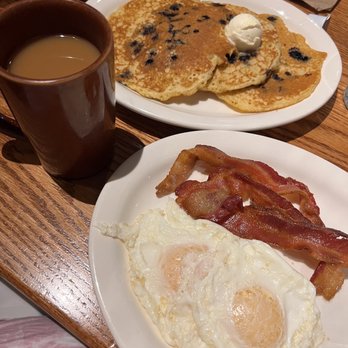 Cracker Barrel Old Country Store - Mama's Momma's Pancake Breakfast - Breakfast & Brunch Near Me - Washington, Pennsylvania Cracker Barrel Old Country Store - Mama's Momma's Pancake Breakfast - Breakfast & Brunch Near Me - Washington, Pennsylvania