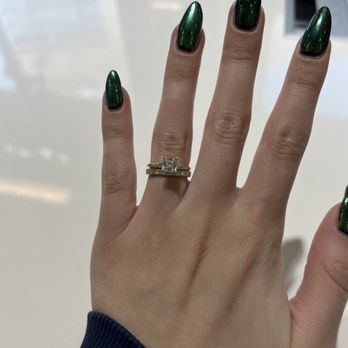 La Vita Vital - custom wedding ring set - Jewelry Repair Near Me - Irvine, California La Vita Vital - custom wedding ring set - Jewelry Repair Near Me - Irvine, California