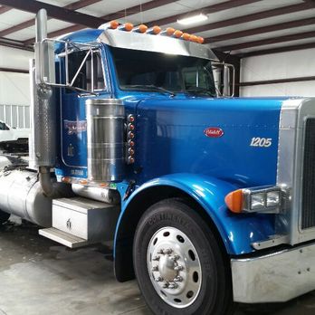 Detail Techniques - Great Deals On Fleet Services
From Big Rigs, to company Fleet Vehicles, Call Today For A Quote On weekly Or Monthly Fleet Services - Auto Detailing Near Me