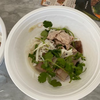 Pho 999 Reseda - Very little of meat for size XL - Vietnamese Near Me - Reseda, California Pho 999 Reseda - Very little of meat for size XL - Vietnamese Near Me - Reseda, California