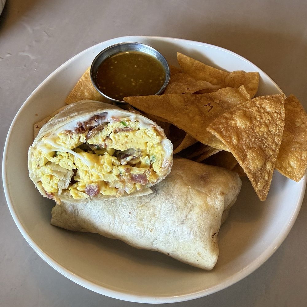 Luna Bistro Cafe - New American Near Me - Long Beach, California Luna Bistro Cafe - New American Near Me - Long Beach, California