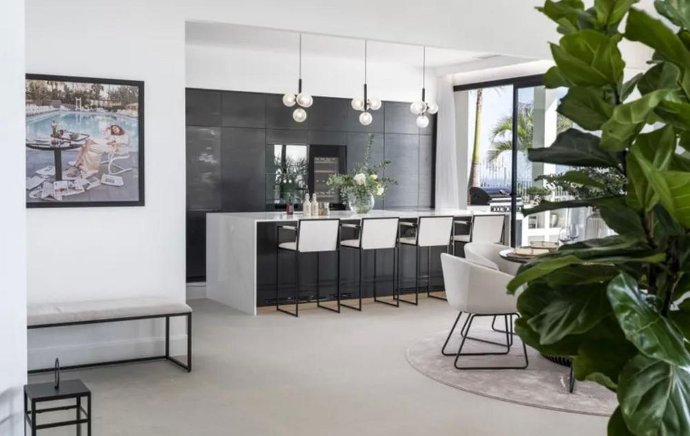 Slide of Top One Builders