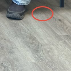 Dental World - Not a very clean environment.