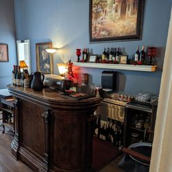 Mauricio's Italian Restaurant - Bar