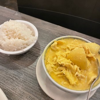 The Thai Restaurant - Yellow chicken curry - Thai Near Me - Lancaster, California